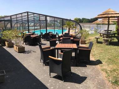 Camping le Rouge Gorge **** 10' Puy du Fou