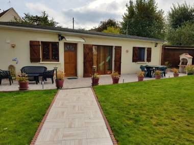 Maison de 2 chambres a Ver sur Mer a 100 m de la plage avec jardin clos