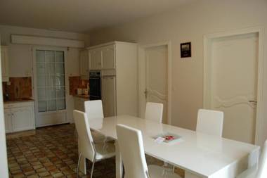 La Villa des Longchamps Location du samedi au samedi