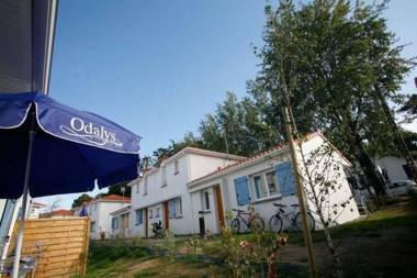 Tidy apartment with a terrace at 600 m. from the beach