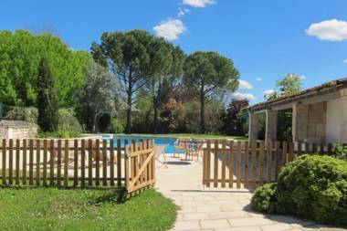 Logis de Graves grande demeure familiale et piscine