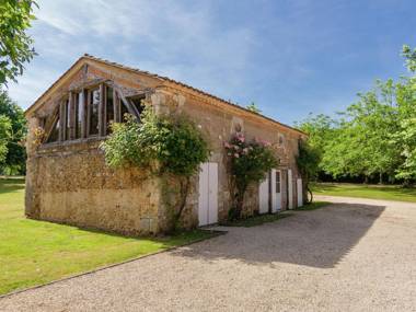 Restored farmhouse with private pool.