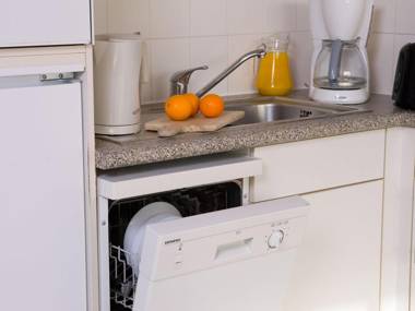 Nice apartment with a dishwasher at 600 m. from the beach