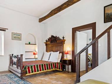 Guest room in a lavish castle in Allier