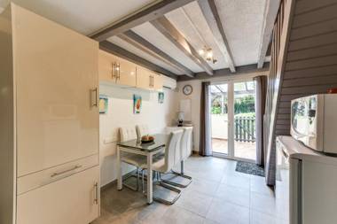 Maison de 2 chambres a Saint Cyprien Plage a 300 m de la plage avec jardin amenage et wifi