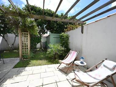 Villa Saint-Clément-des-Baleines 3 bedrooms 6 persons - FR-1-258-128