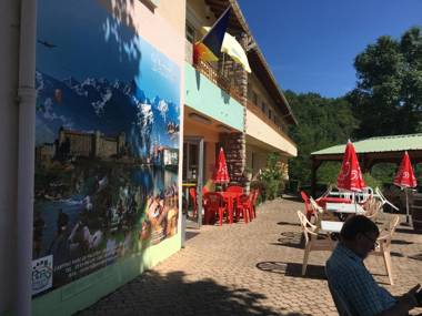 Les chambres et studios Camping Parc de Paletès