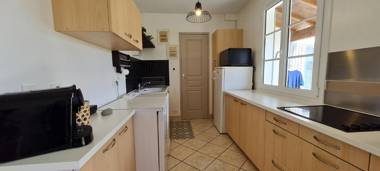 Petite villa individuelle de plain pied face aux champs et à proximité de la plage