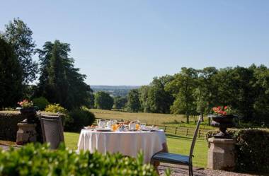 Château d'Ygrande - les Collectionneurs