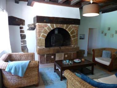 Gîte Ygrande 4 pièces 6 personnes - FR-1-489-148