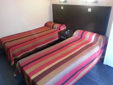 The Originals Boutique Hôtel Le Griffon Vincennes