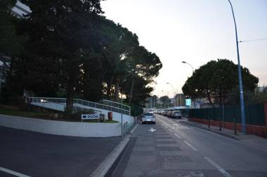 Studio Apartment between Nice and Cannes - Marina baie des Anges - Beach restaurants shops - tea/coffee/sugar/bed linen and towels