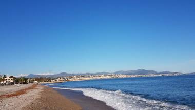 Studio Apartment between Nice and Cannes - Marina baie des Anges - Beach restaurants shops - tea/coffee/sugar/bed linen and towels