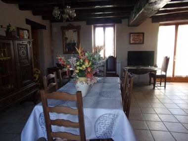 Gîte Verneix 4 pièces 6 personnes - FR-1-489-83