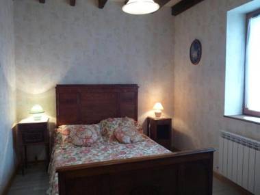 Gîte Verneix 4 pièces 6 personnes - FR-1-489-83