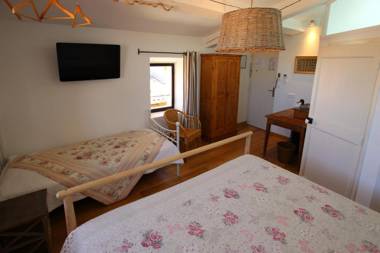 Les Remparts - Venasque