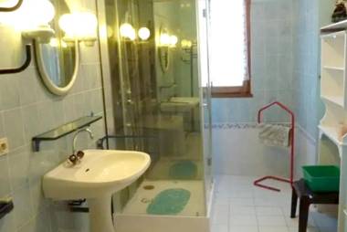 Maison de 3 chambres avec jardin amenage a Uzer