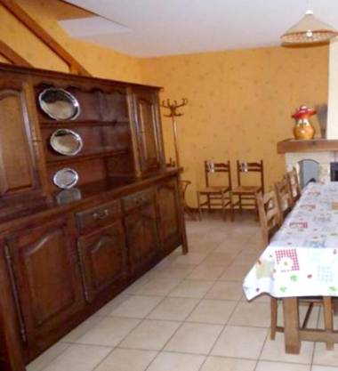 Maison de 3 chambres avec jardin amenage a Uzer