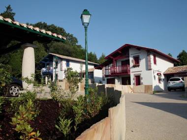 Beautiful villa in Basque style just 3 km. away from the sea