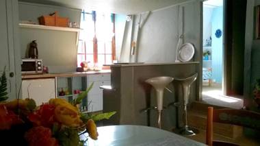 2 bedrooms appartement with enclosed garden and wifi at Troyes