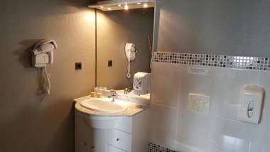 Hotel De Loire et Restaurant Les Bateliers