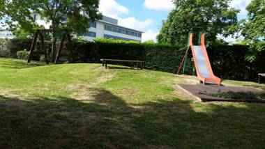 Appartement Contemporain proche Météo Basso Cambo EDF Airbus & Thales