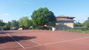 Appartement Contemporain proche Météo Basso Cambo EDF Airbus & Thales