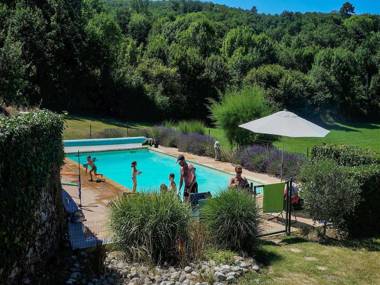 Gorgeous Holiday Home in Saint-Beauzile with Private Pool