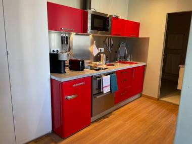 Appartement mignon calme douillet ascenseur clim étage élevé proche parking et toutes commodités au coeur du Toulon historique