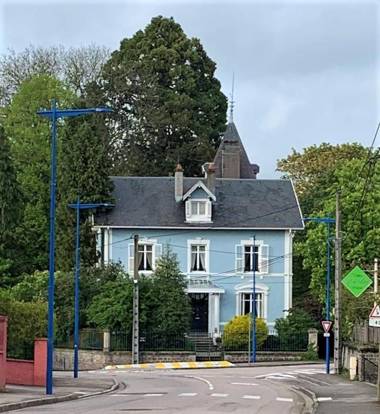 La Maison Bleue « La Charade »