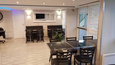 Fasthotel Roissy - Saint-Witz