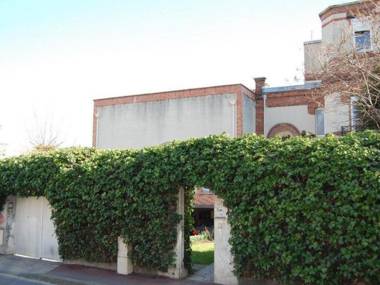 PARIS COTTAGE MONT VALERIEN