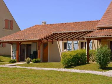 Cozy holiday home with a dishwasher not far from Sarlat