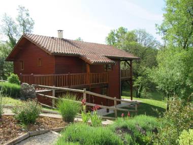 Secluded holiday home with dishwasher close to Sarlat