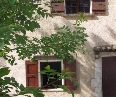 Villa de 2 chambres avec piscine privee jardin amenage et wifi a Sisteron