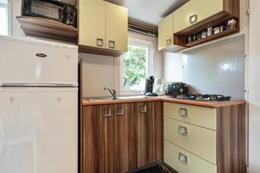 Bungalow de 3 chambres a Sete a 200 m de la plage avec piscine partagee jacuzzi et terrasse amenagee