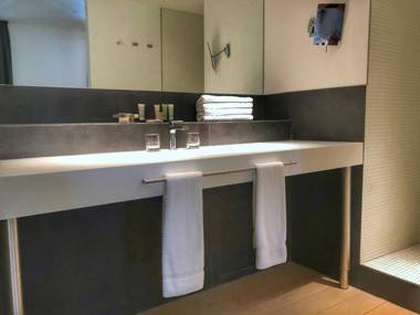 Le Pré du Moulin - Maison Alonso - Hôtel & Restaurant