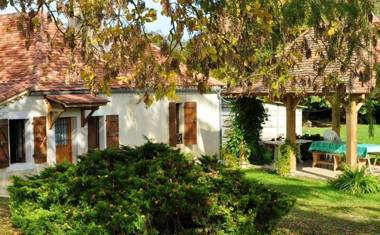 Maison de 3 chambres avec jardin amenage et wifi a Piets Plasence Moustrou