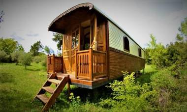 La Magnanerie dhôtes  Les roulottes insolites