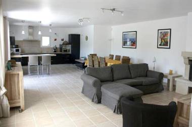 Villa de 4 chambres avec piscine privee et jardin clos a Le Beaucet