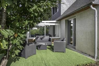 Un écrin de verdure dans le Golfe du Morbihan à 200m de la plage