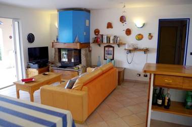 Maison de 3 chambres a Sartene a 400 m de la plage avec vue sur la mer jardin clos et wifi