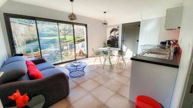 Le Nid Discret avec Balcon et parking privé gratuit