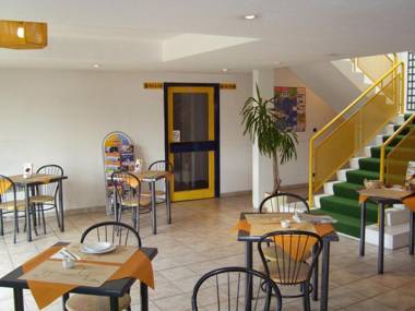 Hôtel & Résidence Sarcelles