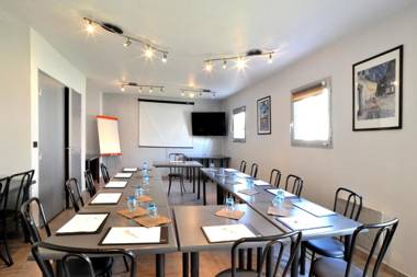 initial by balladins Orléans / Saran