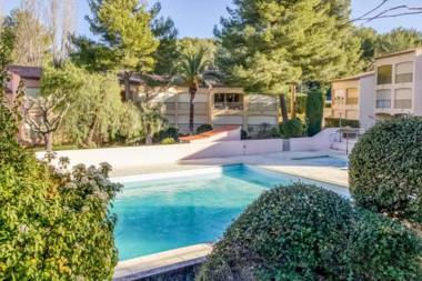 Flat with SWIMMING POOL near the BEACH