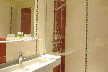 Logis Domaine De Valaudran