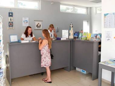 Simple mobile home near the beach on the island of Oléron