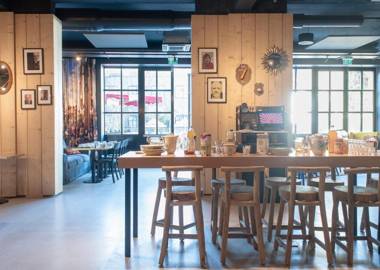 MOB HOTEL Paris Les Puces