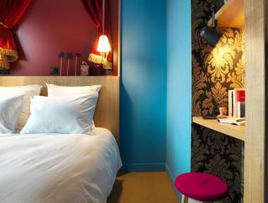 MOB HOTEL Paris Les Puces